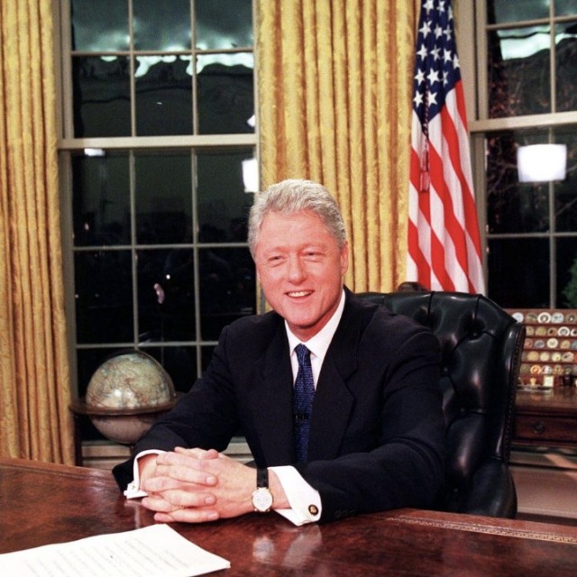 По-моему здесь 1 человек