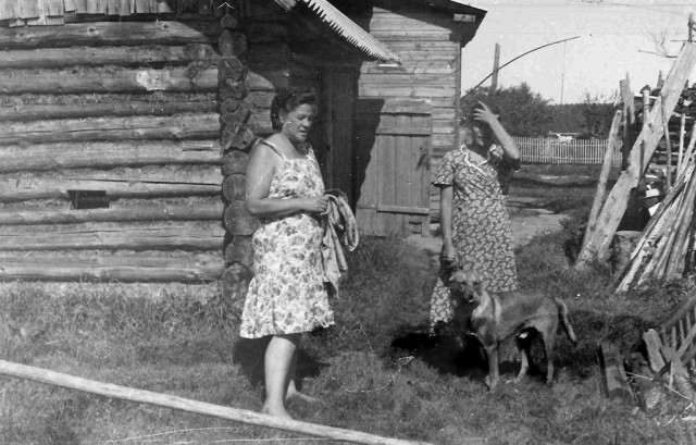 Немного фотографий из жизни одной деревни