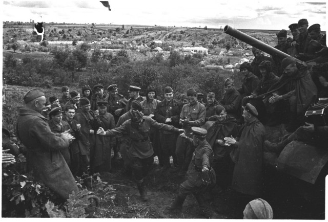Фотографии второй мировой, многие цветные (фото)