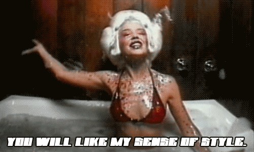 Я не пытаюсь быть секс-бомбой,я и есть секс-бомба