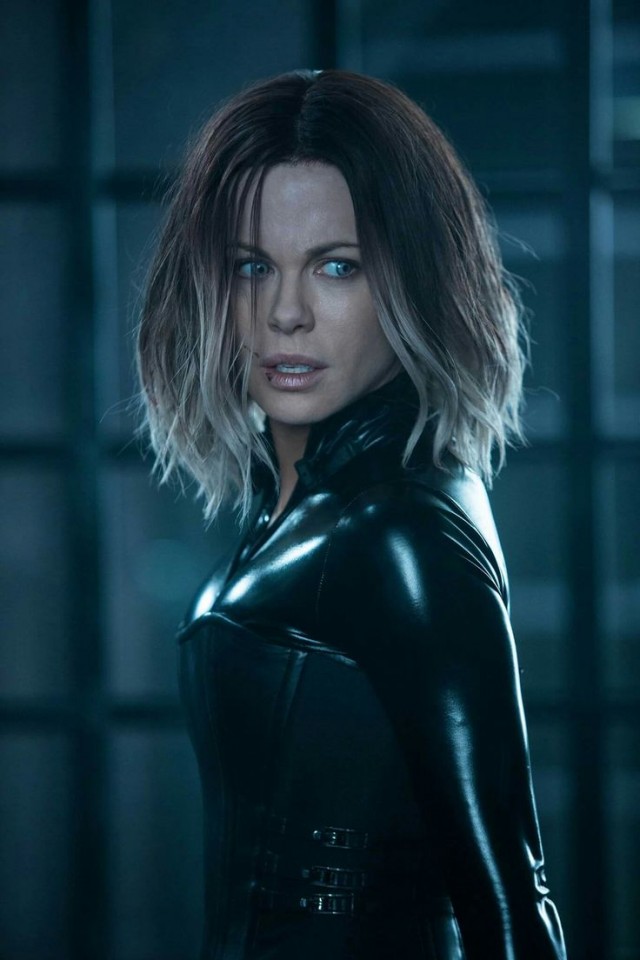Кейт Бекинсейл на церемонии вручения премии 2020 Producers Guild Awards