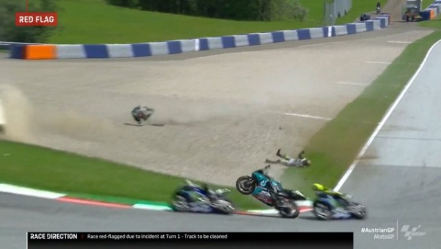 Серьезная авария в Moto GP