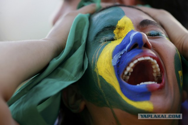 Слёзы фанатов сборной Бразилии