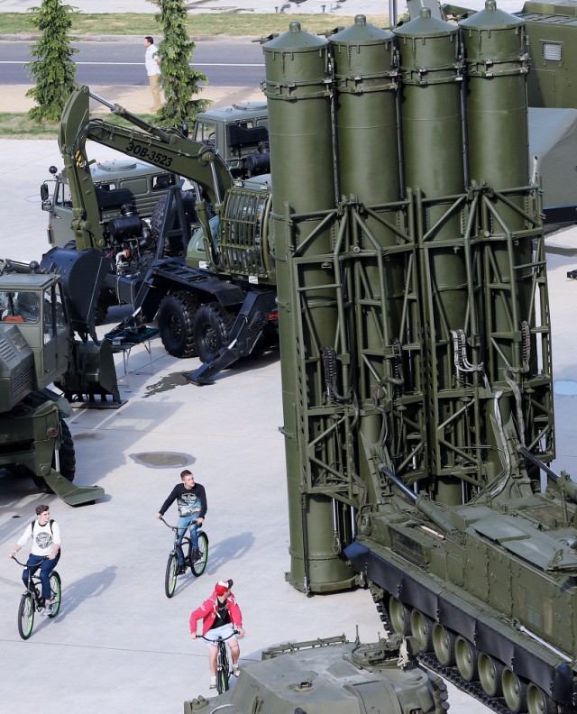 Форум "Армия-2015"