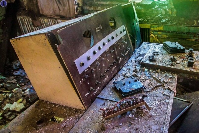 Ядерный реактор подлодки в заброшенном учебном центре подводников