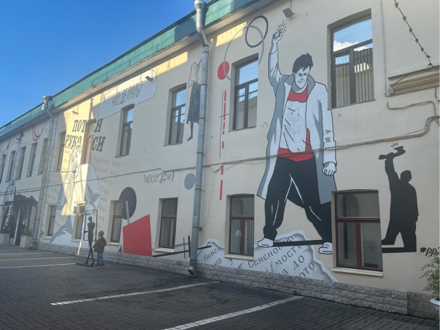 Санкт-Петербурга много не бывает!