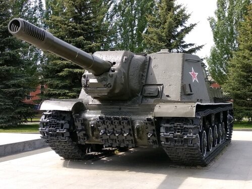 Просто ради интереса. Может ли сегодня древняя ИСУ 152 поразить новейший "Абрамс"?