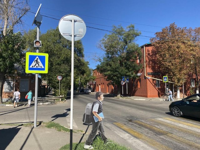 В Южной Корее в парке установили голограмму полицейского — и преступность упала