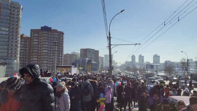 5й митинг против повышения тарифов ЖКХ Новосибирск, более 1000 человек и Навальный