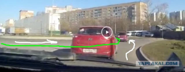 ДТП на дороге с круговым движением