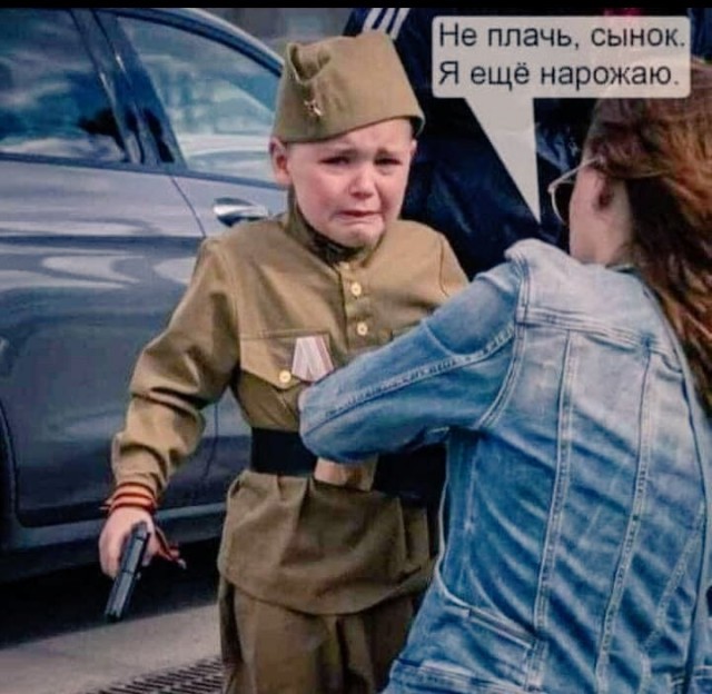 Сообщается, что сразу в нескольких московских ОВД задержанным на антивоенной акции вручили повестки в военкомат.