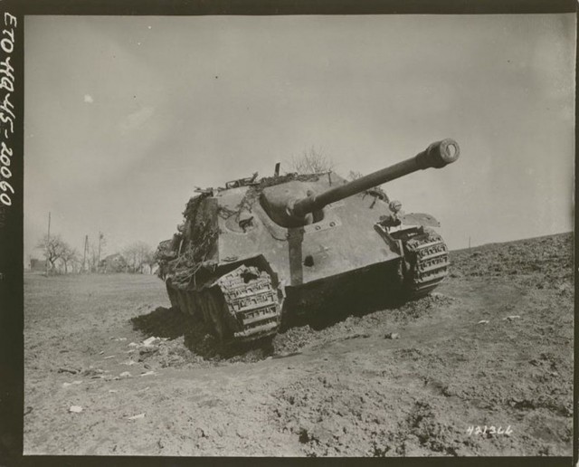 StuG III под кличкой "Гадюка", самая массовая в производстве с которой пришлось встретиться нашим дедам.
