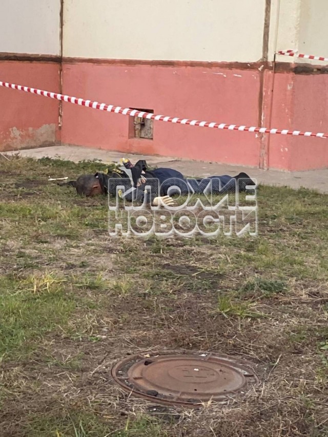Мужчина в Ульяновске устанавливал окно и сорвался, упав с 8 этажа