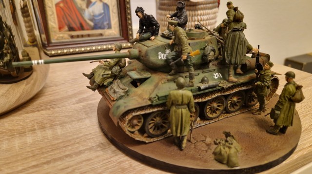 Рукожопства пост. Т34-85 "Скоро снова в бой". Какой-то фронт 1944 год