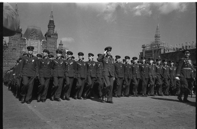 Военный парад весна 1951 года.