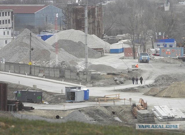 Керчане полюбили мост через пролив