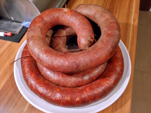 "Краковская" и "сервелат" в домашних условиях