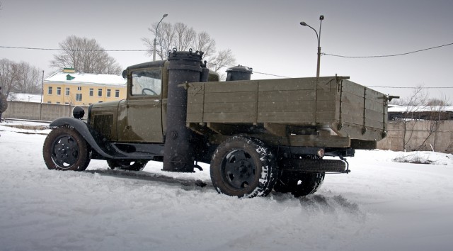 Огни в моих топках совсем прогорят: тест-драйв ГАЗ-АА на дровах