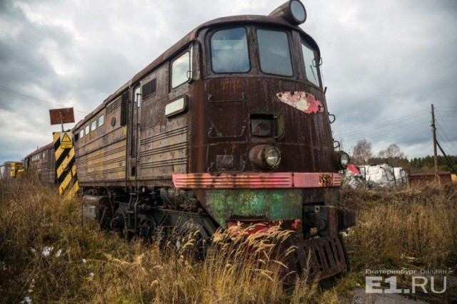 Фоторепортаж с секретной базы на Урале, где хранятся старинные поезда