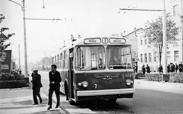 Кадры из автомобильной жизни СССР