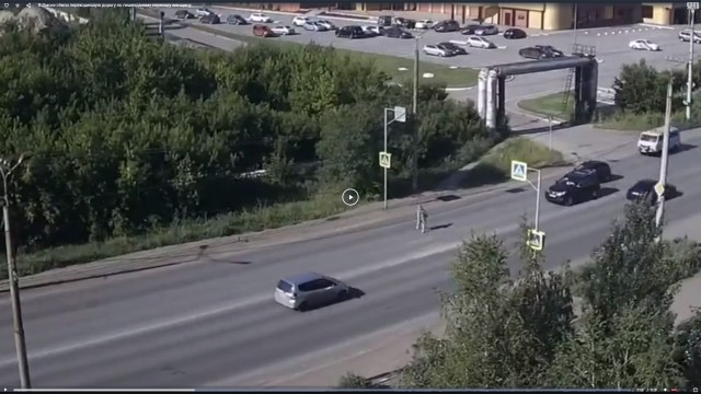 В Омске сбили переходившую дорогу по пешеходному переходу женщину