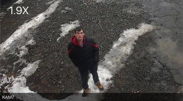 Во Владивостоке мужчина наглым образом ограбил первоклассника на улице