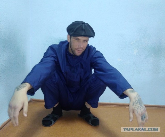 При задержании в Екатеринбурге криминального авторитета в его постели оказалась следователь МВД