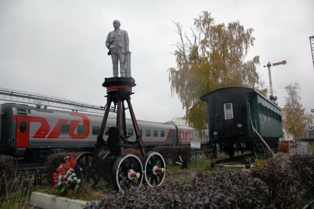 Ленин разный