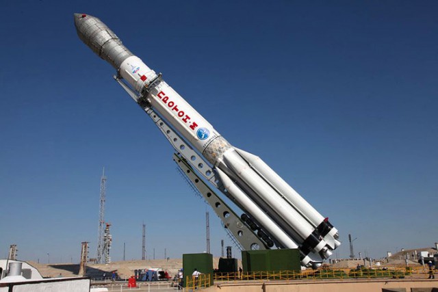 Макет ракеты дочке на презентацию к 12 апреля