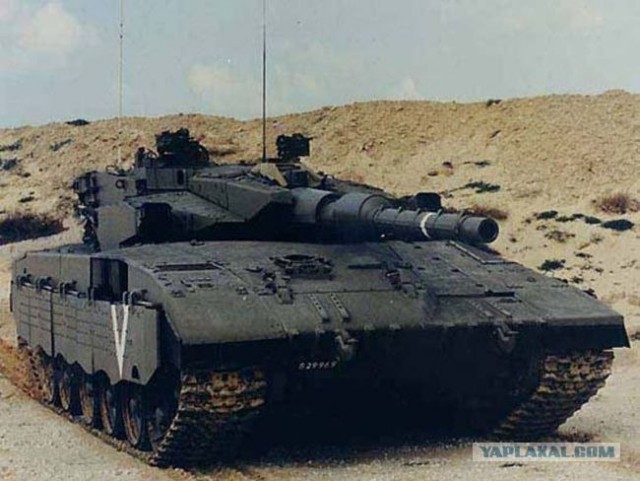 Бронированное стекло и АК 47