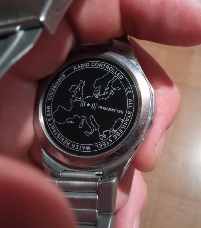 Любите ли вы часы наручные?
