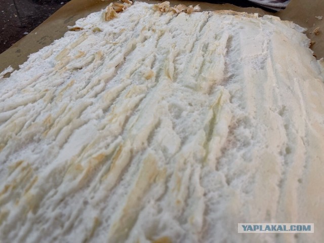 Рулет меренговый