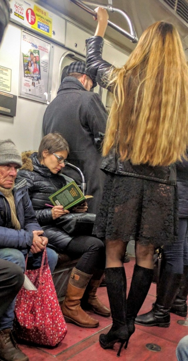 Модники из российского метрополитена на вторник