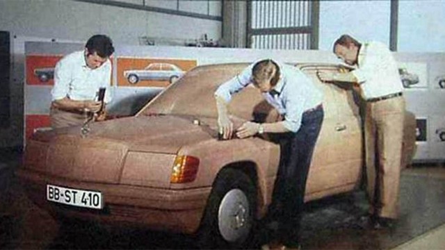 Маленький, но настоящий: как создавали Mercedes 190 и почему он стал звездой