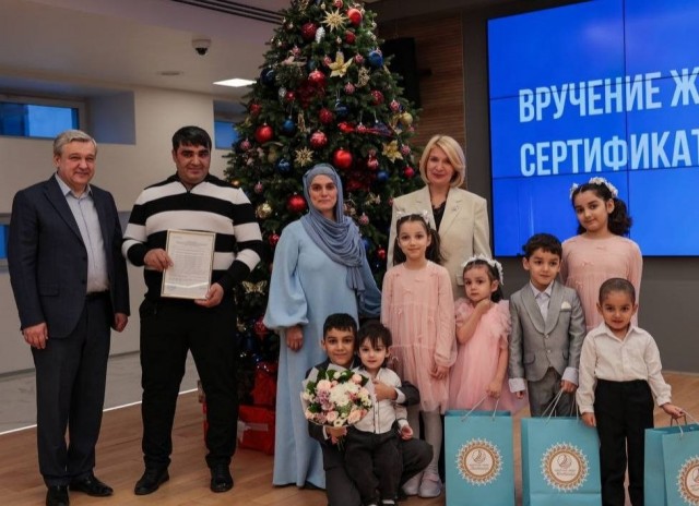 Многодетная мигрантка из Мытищ подала в суд на чиновников из-за отзыва сертификата