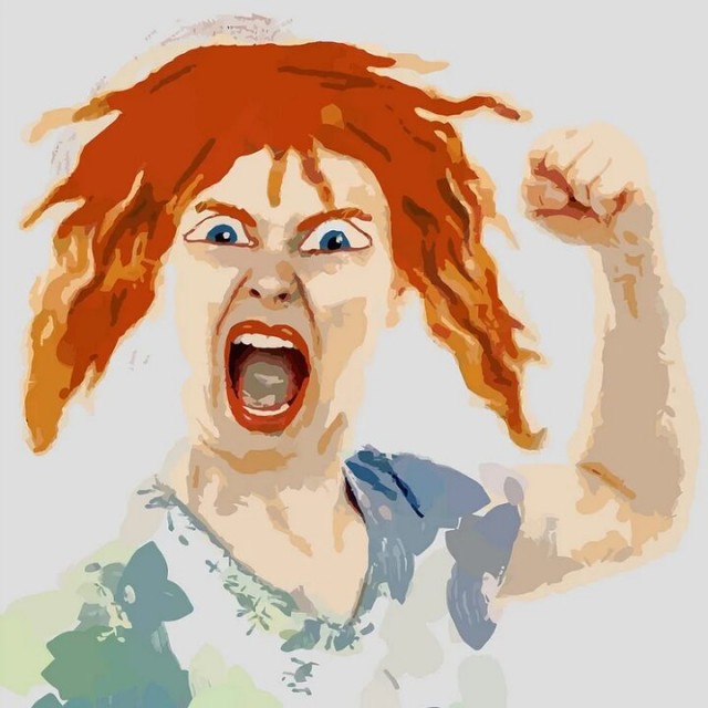 Супруга повышает голос ради достижения цели.