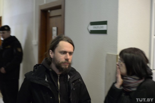 "Я просто ехал в троллейбусе". 31-летний россиянин получил 15 суток за "Марш нетунеядцев"