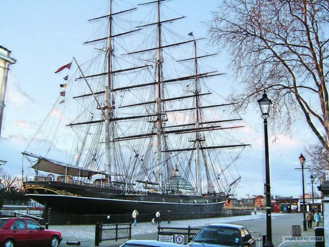 Клипер «Ка́тти Сарк» (англ. "cutty Sark")