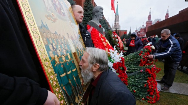 Православные перекрыли Московское шоссе