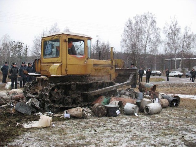 Уничтожение самогонных аппаратов