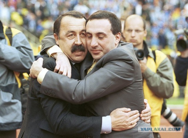 Футбол.