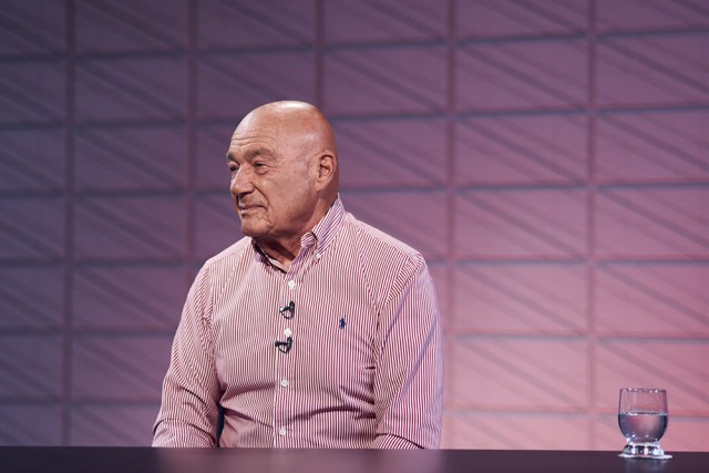 Владимир Познер: «Вы надеетесь, что народ, который живет хуже, восстанет. Этого не будет»