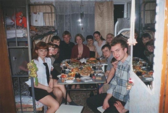 1990-е. Студенты встречают Новый год