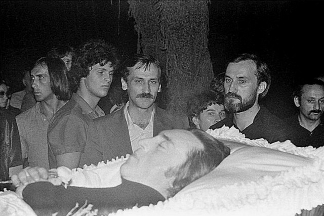 «Срочно приезжай. Вовка умер!»