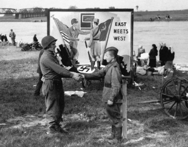 День в истории: 25 апреля 1945 года произошла встреча на Эльбе