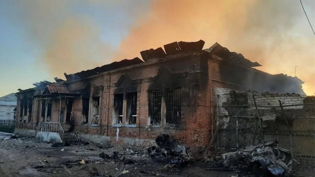 Прилёт БПЛА по учебному корпусу и общежитию Старобельского колледжа, — СМИ.