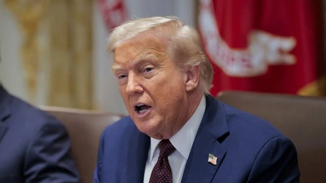 Трамп заявил, что имеет право пойти на третий президентский срок: