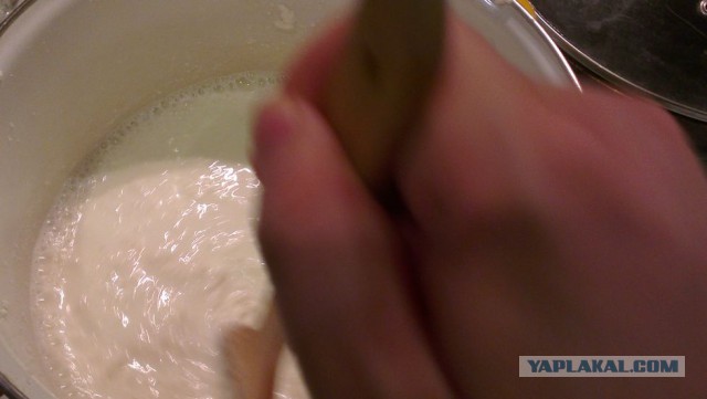 Как зарукожопить домашний сыр
