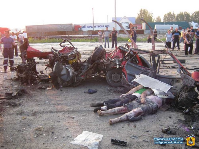 Смертельная авария под Тулой: «семерку» разорвало на части