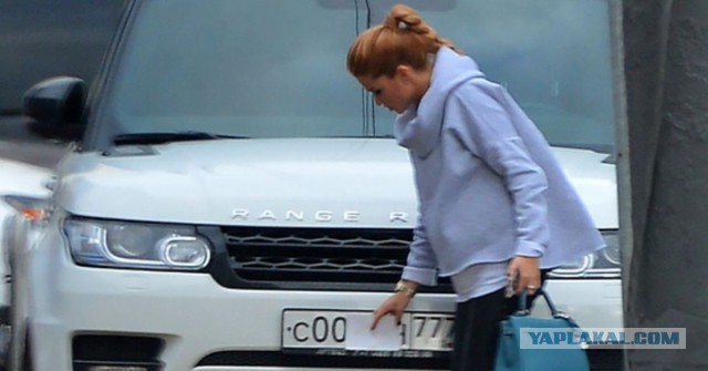 Избит активный гражданин, снявший бумажку с номера неверно припаркованного BMW с номером 005